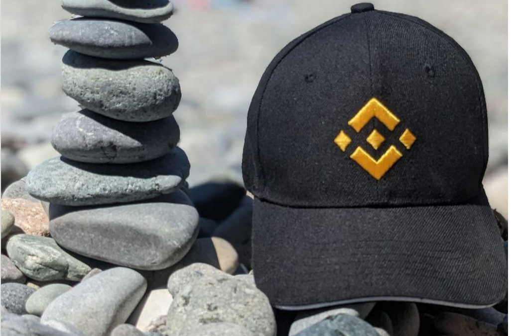 Diena kriptoje: Pagrindiniai svarbiausios "Binance" naujienos dalykai, Bitkoino "kasėjų" cenzūros ženklai