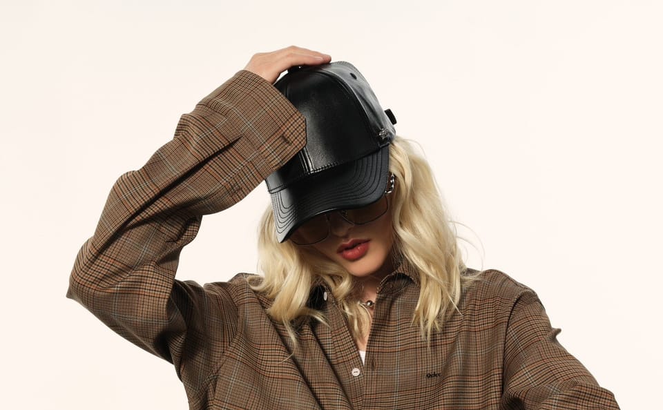 Diena kriptoje: Steiblkoinų karai, NFT drabužiai, BTC 2022 m. prognozė prašovė 50%